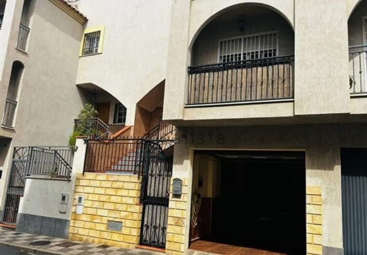 Byhus i Motril, Granada, Motril - € 247.500 | Ref: 253 - foto 1